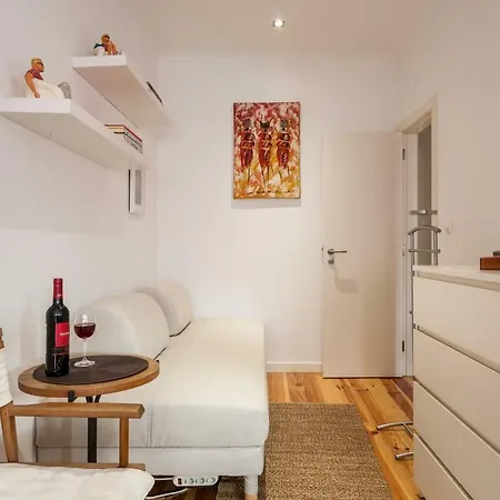 Altido Charming 1br Apt With Workspace In Sao Bento Apartamento *