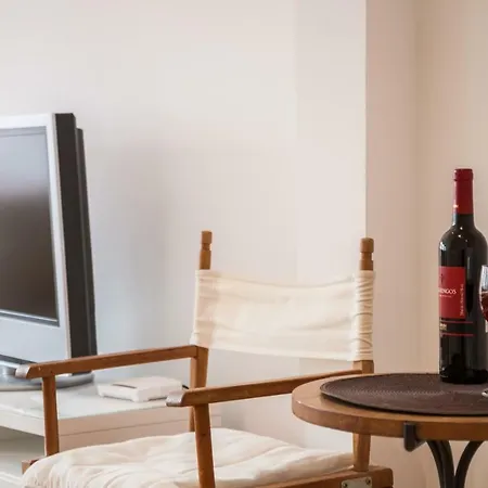 Altido Charming 1br Apt With Workspace In Sao Bento Apartamento Lisboa
