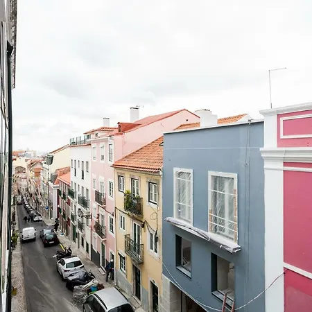 Altido Charming 1br Apt With Workspace In Sao Bento Apartamento Lisboa